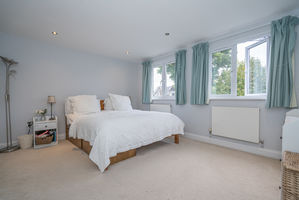 Bed 1 large- click for photo gallery